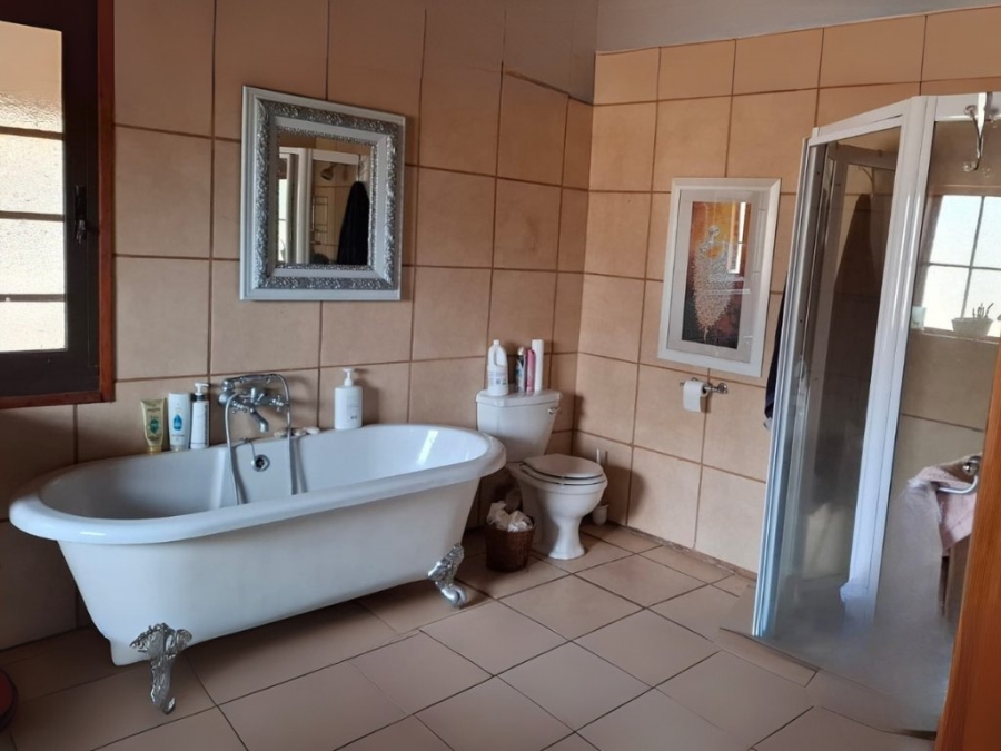 4 Bedroom Property for Sale in Bloemfontein Rural Free State